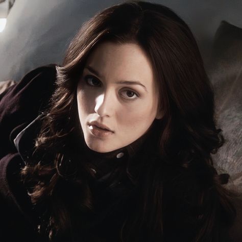 blair waldorf Pfp Icons Movies, Blair Waldorf Profile Picture, Blare Waldorf Aesthetic, Blair Waldorf Icon, Blair Waldorf Hair, Blair Wardolf, Pfp Tiktok, Gossip Girl Blair Waldorf, Estilo Blair Waldorf