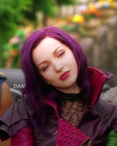 Descendants Edits Video, Dove Cameron Edits, Descendants Videos, Disney Descendants Characters, Disney Descendants Mal, Mal Descendants, Disney Descendants Movie, Mal And Evie, Disney Channel Shows