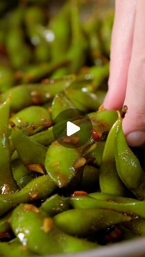 Joanne Gallagher shares a mouthwatering spicy garlic ginger edamame recipe that's both quick and easy to prepare. Perfect for a tasty appetizer, this dish brings incredible flavor to your table in just minutes. Check out the full recipe through the link in our bio. Enjoy making this delightful edamame at home. What To Do With Edamame, How To Eat Edamame, Edamame Seasoning Recipe, Spicy Edamame Recipes Easy, Fresh Edamame Recipes, Edemame Recipes Dinner, Edemame Recipes Easy, Cooking Edamame, Spicy Edamame Recipes