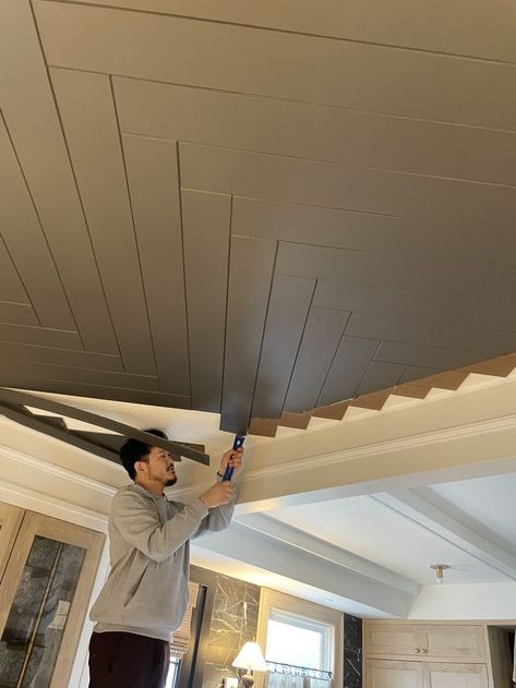 Black Bedroom Wood Ceiling, Herringbone Wood Ceiling Ideas, Herringbone Ceiling Ideas, Herringbone Tray Ceiling, Diy Tray Ceiling Ideas, Herringbone Wood Ceiling, Black Hallway Ceiling, Herringbone Ceiling Wood, Black Shiplap Ceiling