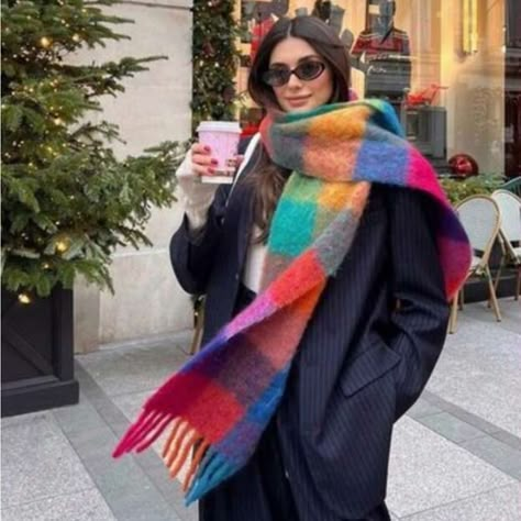 Super Cute And Stylish Ships In 5-10 Business Days Copenhagen Style Scarf, Big Colorful Scarf, Different Scarf Styles, Rainbow Scarf Outfit, Big Chunky Scarf, Cute Winter Accessories, Chunky Knitted Scarf, Style Scarf Outfits, Big Scarf Aesthetic