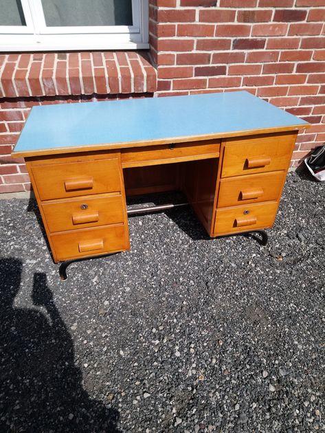 Bureau de maître vintage. - Rénovation et Relooking de meubles! Nadrenov Corner Desk, Desk, Satin, Furniture, Home Decor, Home Décor