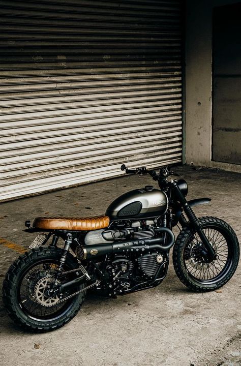 Scrambler Triumph | Scr900 Sandstorm custom from VietNam. | Facebook Triumph 400, Triumph Scrambler Custom, Triumph Street Scrambler, Pics Of Cars, Custom Bikes Cafe Racers, Street Scrambler, Triumph Bikes, Bmw Scrambler, Triumph Thruxton