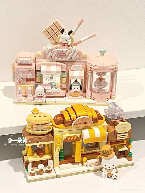 Cute Lego Sets Aesthetic, Cute Lego Sets, Sanrio Lego, Legos Aesthetic, Hello Kitty Lego, Lego Room Decor, Disney Room Decor, Lego Kits, Hello Kitty Toys