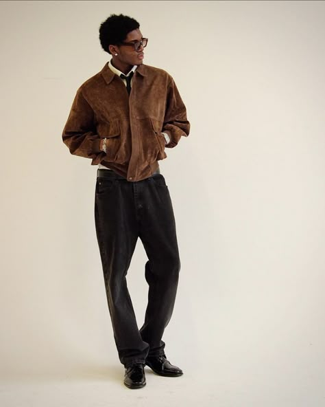 Men Christmas Outfit Classy, Jazz Outfit Aesthetic, Jazz Outfits Style Men, Jazz Style Fashion, Brown Jacket Outfit Men, Jazz Aesthetic Clothing, Layering Outfits Men, Jazz Outfit, Brown Jacket Outfit