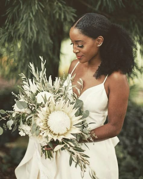 Unique Bbq Ideas Food, Black Bride With Glasses, Black Bride Natural Hair, 4c Wedding Hairstyles, Black Bride Wedding Dress, 2025 Bride, Amazing Wedding Makeup, Beautiful Wedding Makeup, Natural Hair Wedding