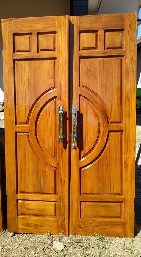 Wooden Double Front Doors, Pintu Ganda, Main Door Design Photos, Door And Window Design, Flush Door Design, House Front Door Design, House Main Door Design, Single Door Design, Door Design Photos