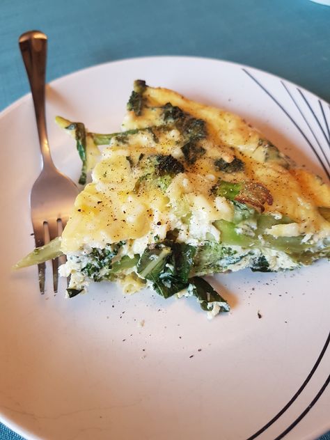 Crustless Broccoli Quiche, Broccoli Feta, Broccoli Quiche Recipes, Feta Quiche, Broccoli Quiche, Crustless Quiche, Savory Pie, Quiche Recipes, Healthy Dinners