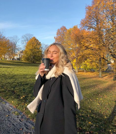 Kaja Isdahl, Fall Photo Dump, Cozy Fall Morning, Instagram Dump, Fall Morning, Aesthetic Photoshoot, Fall Photo, Autumn Morning, Insta Inspo