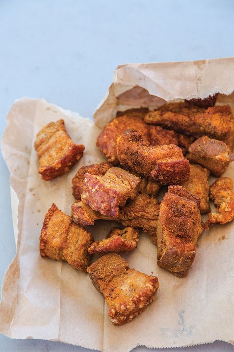 Traditional Louisiana Food, Pork Belly Crackling Recipe, Crackling Pork Belly, Chicken Crackling Recipe, Cracklins Pork, Cajun Recipes Louisiana Authentic, Pork Crackling Recipe, Best Pork Crackling, Cracklins Recipe