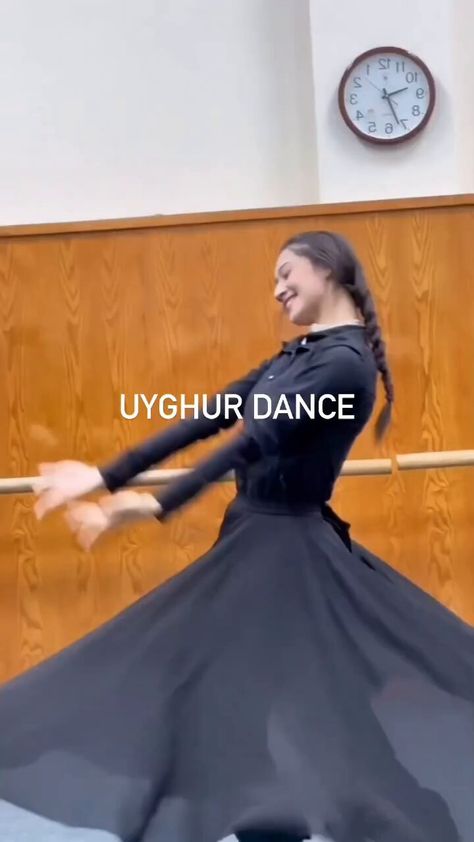 Uyghur Culture, Turkish Dance, Turkey Dance, Barbie Lego, Aesthetic Toys, Lego Animation, World Aesthetic, Princess Dance, Toys Barbie