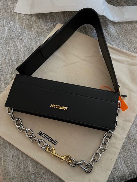 Jacmousne Bag, Jacquemus Aesthetic, Jacquemus Bags, Pregnancy Photos Couples, Jacquemus Bag, Inside My Bag, Luxury Bags Collection, Aesthetic Bags, Authentic Bags