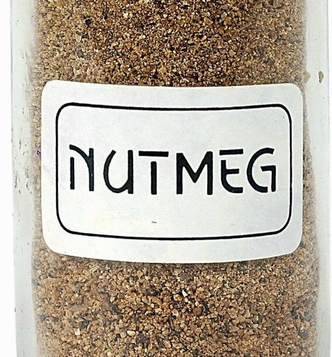 Substitute For Nutmeg, Best Banana Bread, Homemade Seasonings, Spices And Herbs, Spice Recipes, Homemade Soup, Kitchen Hacks, Fresh Herbs, Food Hacks