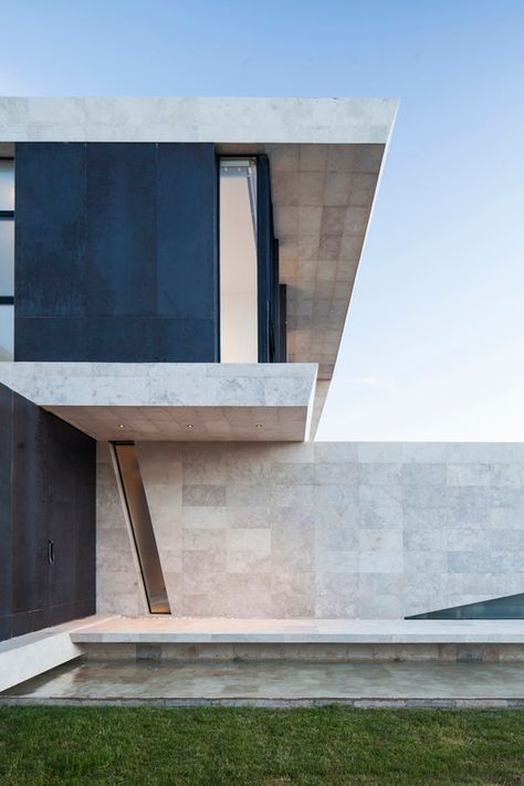 Marble House / OON Architecture via @onreact Travertine Facade, Marble House Decor, Facade Tiles, Marble House, Luxury Architecture, Stone Facade, House Facade, Architectural Section, House Outside Design