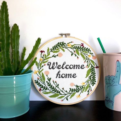 Welcome Home Cross Stitch Pattern, Home Sweet Home Cross Stitch Pattern, Flower Wreath Cross Stitch, Home Cross Stitch Pattern, Stitch Room, Home Cross Stitch, Wreath Cross Stitch, Cross Stitch Floral, Wreath Cross