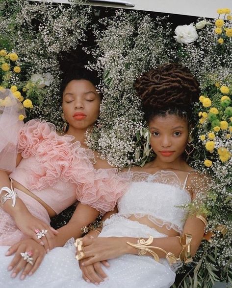 Ethiopian Royalty, Halle Aesthetic, Hailey Bailey, Black Cottagecore, Chloe Halle, Chloe And Halle, Water Nymph, Chloe Bailey, Chloe X Halle