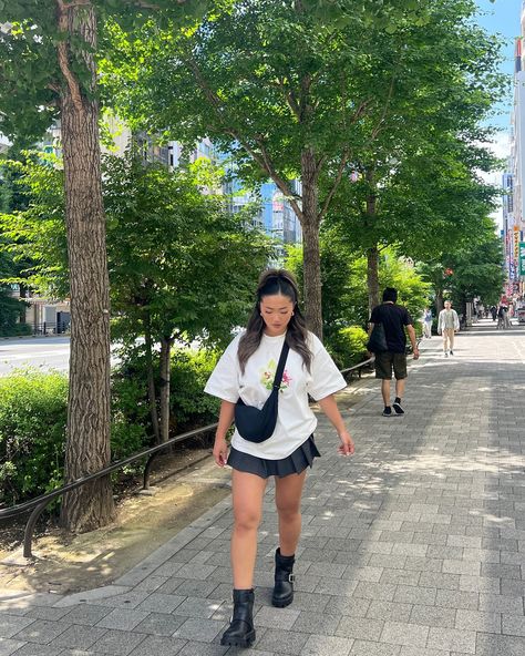 a typical day in tokyo 🎀🗼🍜📷🛍️🚇 Tokyo Fits Summer, Tokyo Fashion Summer, Summer In Tokyo Outfit, Tokyo Outfit Ideas, Outfits For Japan Summer, Tokyo Aesthetic Outfit, Japan Street Style Summer, Japan Summer Outfits, Tokyo Outfits Japanese Street Styles