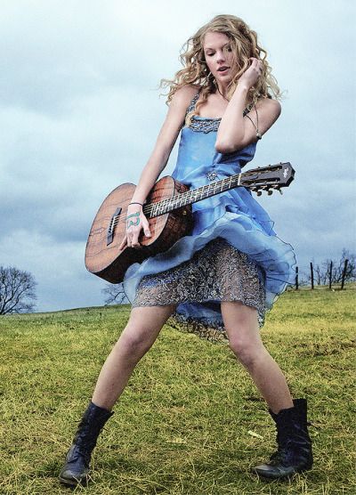 Holding A Guitar, Taylor Swift Country, Taylor Swift Guitar, Taylor Swift Photoshoot, Ralph Lauren Boots, Taylor Swift Speak Now, Taylor Swift Fearless, Guitar Girl, Taylor Swift Concert