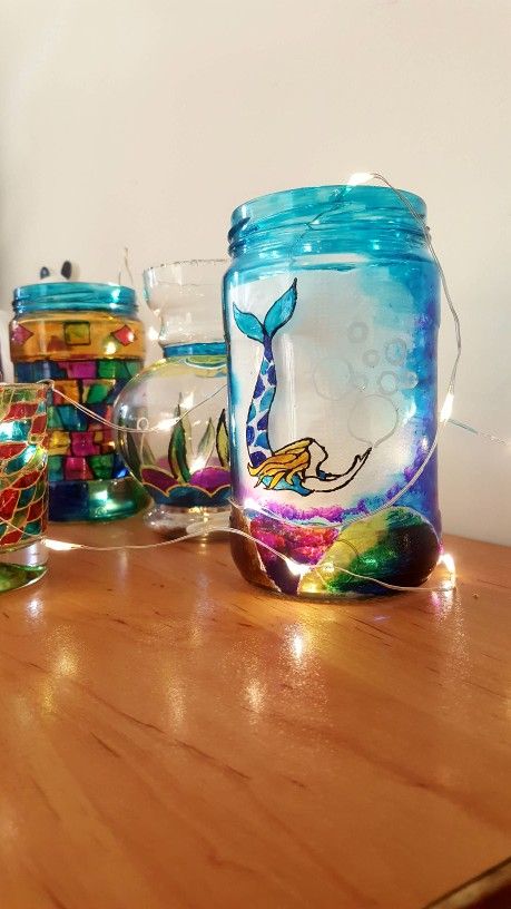 Jam Bottle, Jar Painting, Painting Glass Jars, Painting On Glass, Cardboard Design, Glass Painting Designs, Diy Glass Bottle Crafts, Glass Paint, Painted Jars