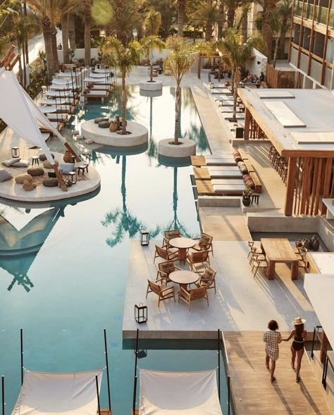 Hotel Beach Design, Resorts Landscape Design, Beach Hotels Design, Resort Swimming Pool Design, Resort Pool Ideas, Pool Club Design, Pool Hotel Design, Hotel Pool Deck Design, Island Hotel Design