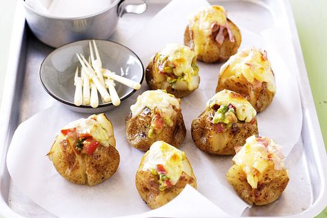 Party hearty like a smarty with healthier alternatives to party fare. Mini Jacket Potatoes, Party Food Savoury, Jacket Potato Recipe, Savoury Party Food, Potato Party, Christmas Nibbles, Mini Jacket, Jacket Potatoes, Food Savoury