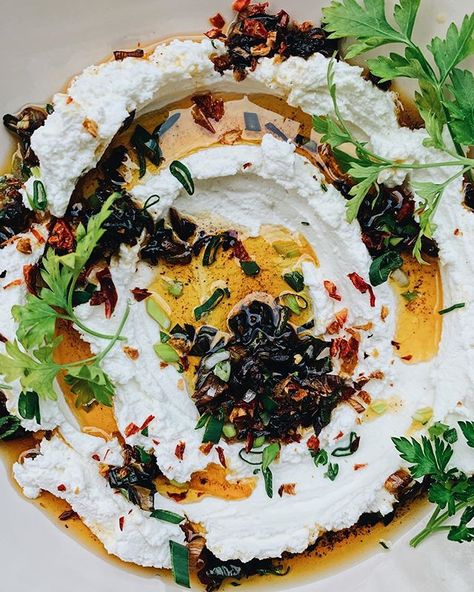 Carolina Gelen on Instagram: “This went from a casual homemade humble labneh to @nytcooking @alisoneroman ‘s sizzled scallions and chile dip AKA THE DIP in a matter of…” Labneh Dip, Labneh Recipe, Full Fat Yogurt, Nyt Cooking, Eastern Cuisine, Middle Eastern Recipes, Appetizers For Party, Food Design, International Recipes