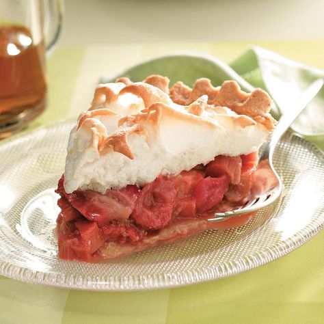 Strawberry Meringue Pie, Rhubarb Meringue Pie, Rhubarb Meringue, Meringue Dessert, Strawberry Meringue, Meringue Desserts, Meringue Pie Recipes, Meringue Recipe, Baked Pie Crust