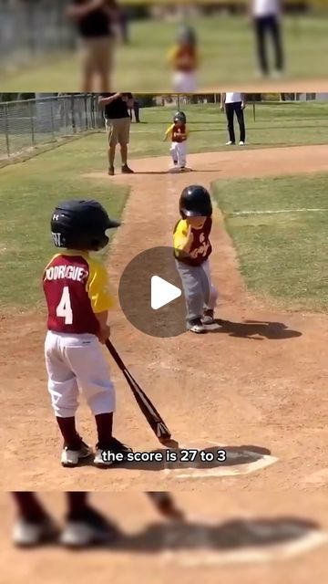 Baseball Memes Funny, Funny Baseball Videos, Baseball Eye Black, Baseball Memes, Baseball Funny, Baseball Batter, Giant People, Baseball Videos, Little League Baseball