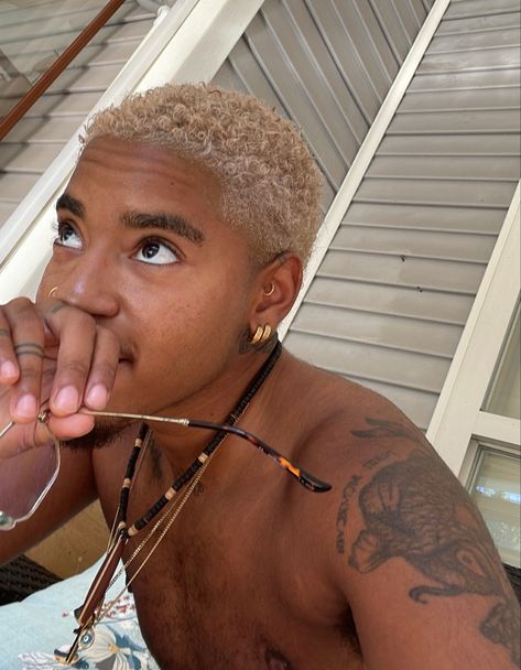 Black Guy Bleached Hair, Platinum Blonde Hair Black Man, Black Man Colored Hair, Blonde Buzzcut Black Man, Hair Colors For Short Curly Hair, Black Man Blond Hair, Short Brown Dyed Hair, Blonde Hair Men Black, Bleached 4c Hair