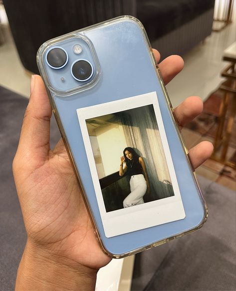 Polaroid Pictures For Phone Cover, Polaroid Phone Case Ideas Aesthetic, Phone Cases Ideas, Polaroid Cases, Iphone Case Photo, Emotional Books, Vintage Paper Printable, Phone Case Diy Paint, Diy Phone Case Design