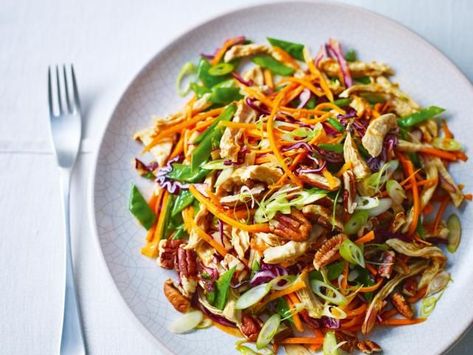 Crunchy Chinese Chicken Salad With yuzu dressing and pecans recipe - Women's Health UK Healthy Shredded Chicken Recipes, Yuzu Dressing, Healthy Chicken Salad Recipe, Chinese Chicken Salad, Steamed Chicken, Healthy Chicken Salad, Shredded Chicken Recipes, Crunchy Pecans, Pecan Recipes