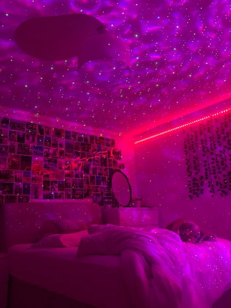 Neon Bedroom, Luxury Room Bedroom, Chill Room, Aesthetic Room Ideas, Neon Room, Indie Room Decor, Pinterest Room Decor, Indie Room, Cute Bedroom Decor