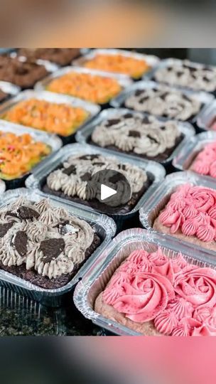 536K views · 4.5K reactions | Lunchbox Cakes! 🍱 🍱 | Perfect for back to school :) | By Neurotic Mom | Facebook Lunch Box Cakes, Lunch Box Cake, Lunchbox Cake, Sweet Snacks Recipes, Snacks Recipes, Meal Prepping, Box Cake, Mini Desserts, Dessert Ideas