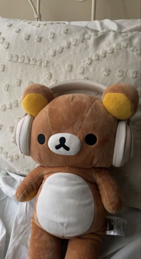 Rikkuma Wallpaper, Rilakkuma Wallpaper Iphone, Jam Aesthetic, Aesthetic Floor, Rilakkuma Plushie, Wallpaper Facebook, Cute Fluffy Puppies, Rilakkuma Wallpaper, Wholesome Pictures