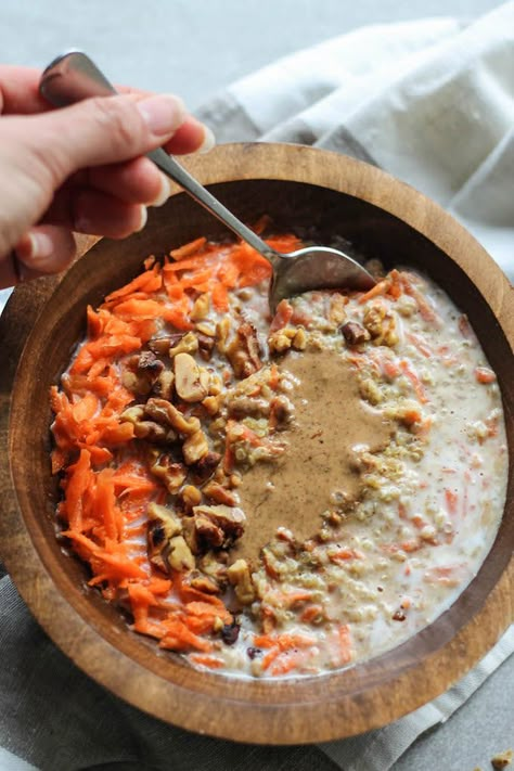 Carrot Cake Quinoa Bowls | Destination Delish – wholesome and hearty quinoa kissed with the sweet flavors of carrot cake for the perfect spring breakfast Spring Breakfast, Quinoa Breakfast Bowl, Quinoa Bowls, Quinoa Breakfast, Quinoa Bowl, Savory Breakfast, Quinoa Recipes, Vegan Breakfast, Breakfast Bowls