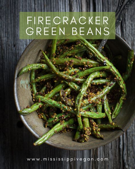 Firecracker Green Beans Firecracker Green Beans Recipe, Firecracker Green Beans, Oven Green Beans, Vegan Summer Recipes, Vegan Party Food, Cooking Challenge, Roasted Green Beans, Vegan Entree, Meatless Main Dishes