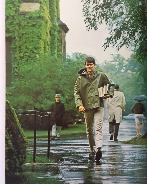 The Men's Club Take Ivy special issue no.1. 1972 Ivy League Aesthetic, Preppy Men, Ivy League Style, Ivy Style, Prep Style, Preppy Style Summer, Mens Outfit Inspiration, Mens Club, Preppy Look