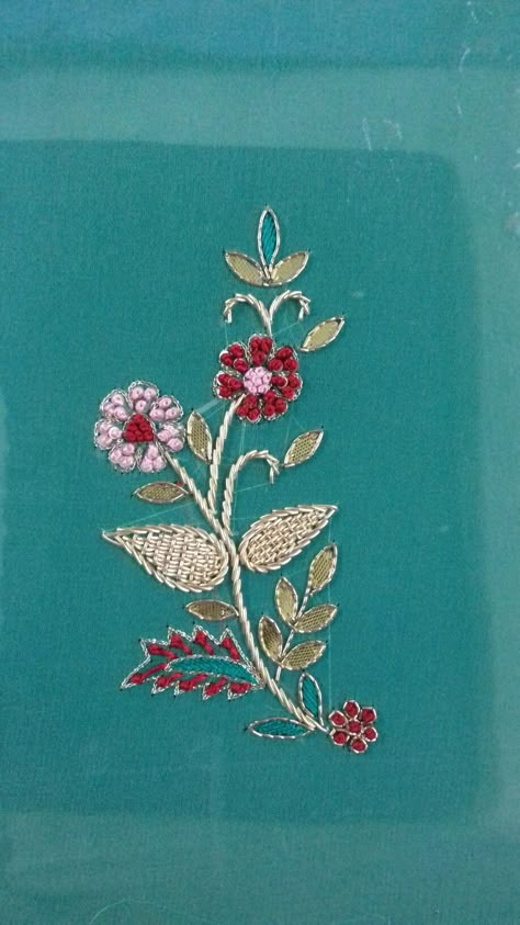 Bavariya Work, Motifs Embroidery, Indian Shoes, Gold Work Embroidery, Embroidery Fashion Detail, Aari Designs, Hand Beaded Embroidery, Hand Embroidery Dress, Simple Embroidery Designs