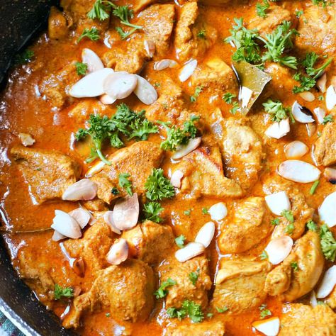 Chicken Rogan Josh Recipes, Chicken Recipe Indian, Rogan Josh Recipe, Quick Chicken Curry, Chicken Curry Recipe Easy, Butter Chicken Recipe Indian, Mild Curry, Chicken Korma Recipe, Butter Chicken Recipe Easy