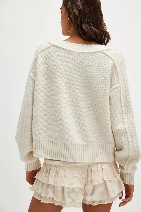 Rhea V-Neck Pullover | Free People Free People Comfy Outfit, Free People Sweater Outfit, Christmas Wishlist 2024, Christmas List 2024, Free People Outfits, Cute Pullovers, Autumn Wishlist, Stockholm Girl, Free People Aesthetic