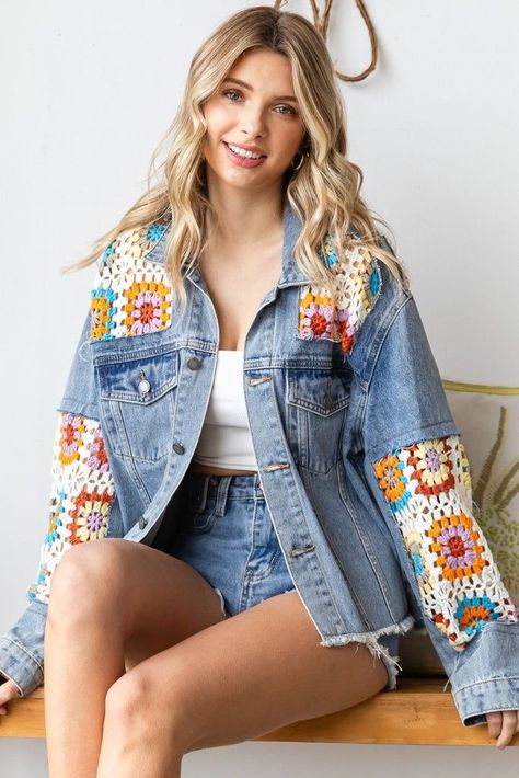 Granny Square Denim Jacket, Crochet Jean Jacket, Crochet Denim Jacket, Crochet On Jeans, Denim Jacket Upcycle, Jean Sewing, Denim Crochet, Jean Jacket Diy, Crochet Garments