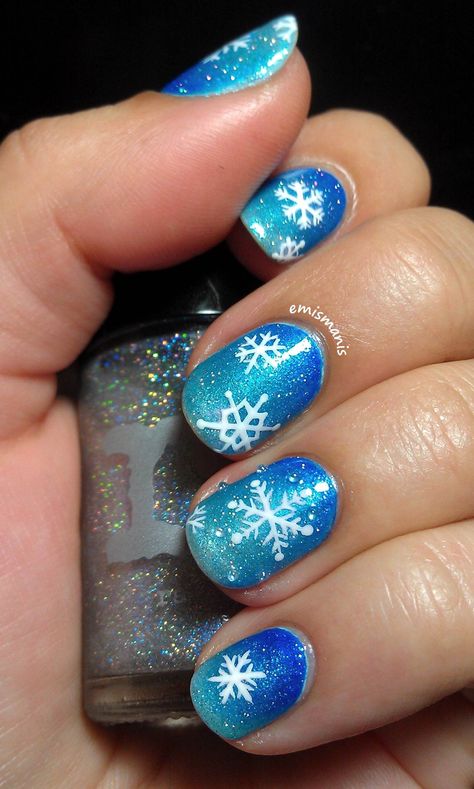 Elsa Nails For Kids, Elsa Nails Frozen, Frozen Nails Disney, Elsa Nail Art, Frozen Nail Designs, Braves Nails, Elsa Nails, Olaf Nails, Disney Frozen Nails