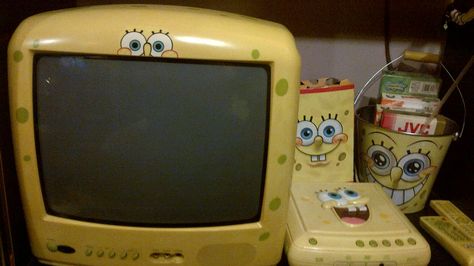 Spongebob collection Spongebob Merchandise, Spongebob Collection, Spongebob House, Spongebob Birthday, Avatar Films, Childhood Memories 2000, Nickelodeon Spongebob, Happy Birthday Baby, 2000s Nostalgia