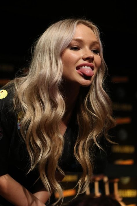 Picture of Natalie Alyn Lind Natalie Lind, Natalie Alyn, Natalie Alyn Lind, Jordyn Jones, Young Actresses, Model Inspo, Celebrity Beauty, Woman Crush, Trendy Hairstyles