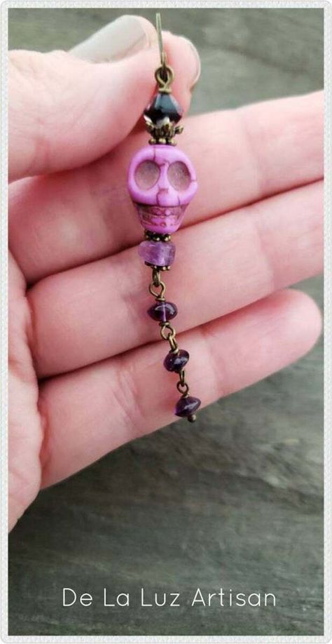 Amethyst Stone Skull Earrings Purple Dia De Muertos Chicana Howlite Halloween | eBay Diy Skull Earrings, Halloween Jewelry Diy Ideas, Skull Bead Jewelry, Halloween Jewelry Diy, Halloween Beaded Jewelry, Diy Skulls, Sugar Skull Jewelry, Skull Beads, Witch Earrings