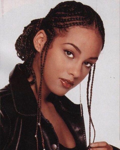 Instagram post by @yakihair • Jun 30, 2018 at 12:52am UTC 90s Hip Hop Hairstyles, Hip Hop Hairstyles, Alicia Keys Braids, Hairstyles Female, Hair Clips 90s, 90s Hairstyles, 90s Hip Hop, Alicia Keys, Girls Braids