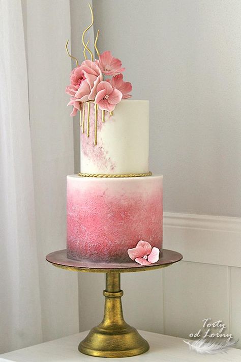 Birthday Cake Pink, Cake Floral, Cake With Flowers, Gold Birthday Cake, 40th Birthday Cakes, Beautiful Wedding Cakes, Gorgeous Cakes, Floral Cake, Pink Cake