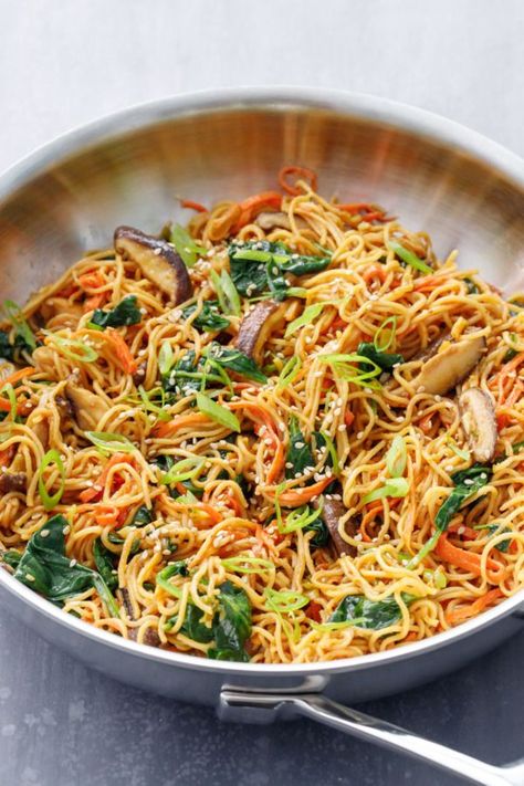 Quick & Easy Sesame Stir Fry Noodles Recipe Noodles For Stir Fry, Fry Noodles Recipe, Stir Fry Noodles Recipe, Asparagus Mushroom, Stir Fry With Egg, Fried Noodles Recipe, Fry Noodles, Carrots Broccoli, Healthy Stir Fry