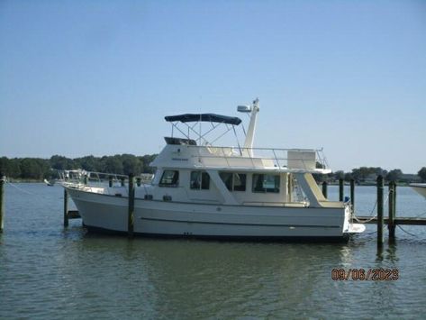 Trawlers For Sale, Stainless Steel Railing, Side Deck, Yacht Broker, Classic Motors, Eastern Shore, Chesapeake Bay, Side Window, Boat Building