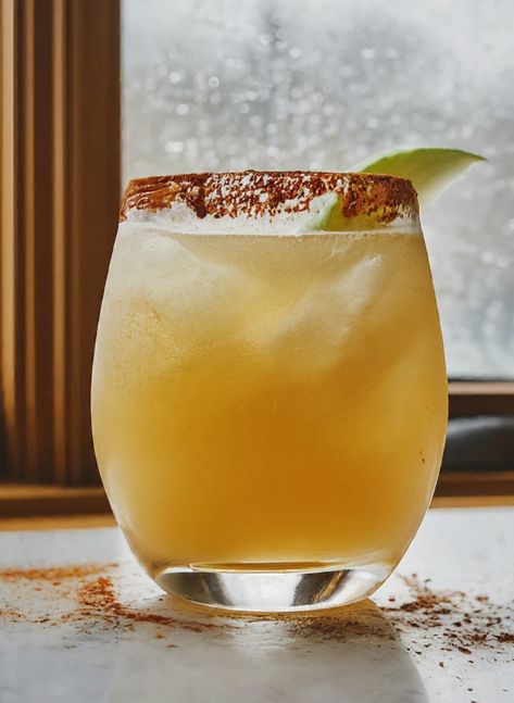 Apple Cider Margarita Apple Cider Margarita Recipe, Apple Cider Margarita, Holiday Margaritas, Fig Syrup, Easy Mocktails, Homemade Apple Cider, Fall Spices, Winter Drinks, Mocktail Recipe